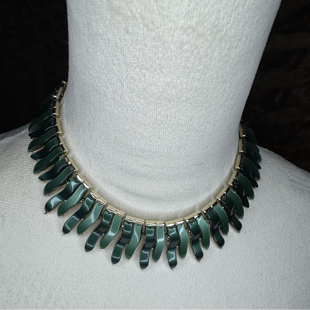 Mid Century Set Lisner Tangleweed Lucite Leaf Necklace 14” and Clip Earrings